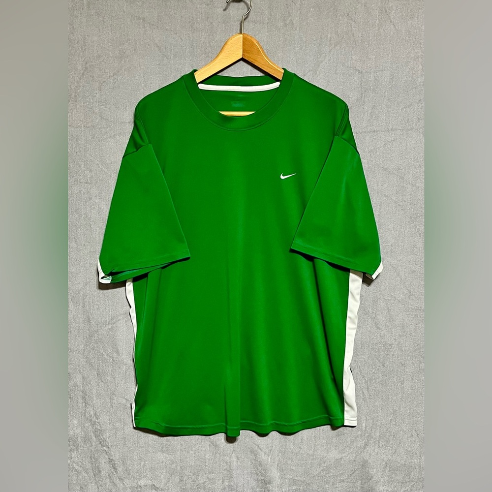 Nike Men's‎ Green and White Short Sleeve Tee